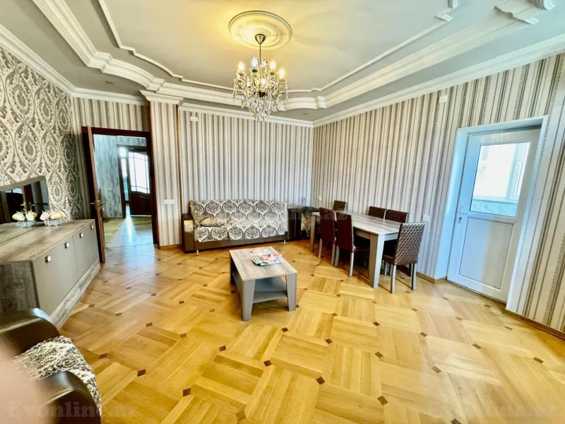 Satılır 3 otaqlı Mənzil Yeni tikili 125 m² Bakı, Binəqədi r., Azadlıq prospekti m., 8-ci mikrorayon — Mənzil, Bakı (2)
