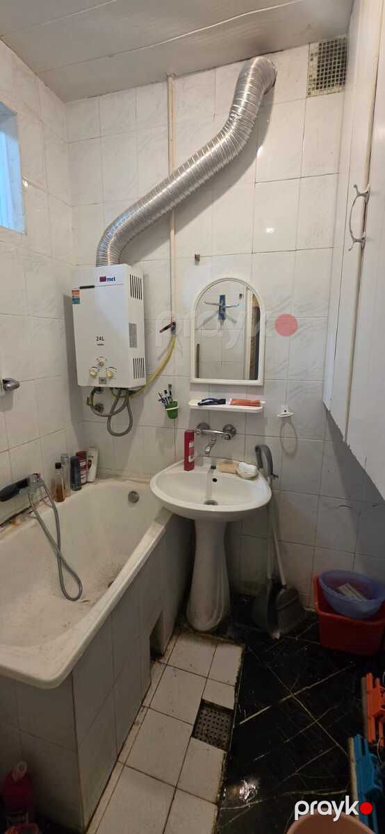 Satılır 2 otaqlı köhnə tikili 60 m² — Mənzil, Bakı (9)