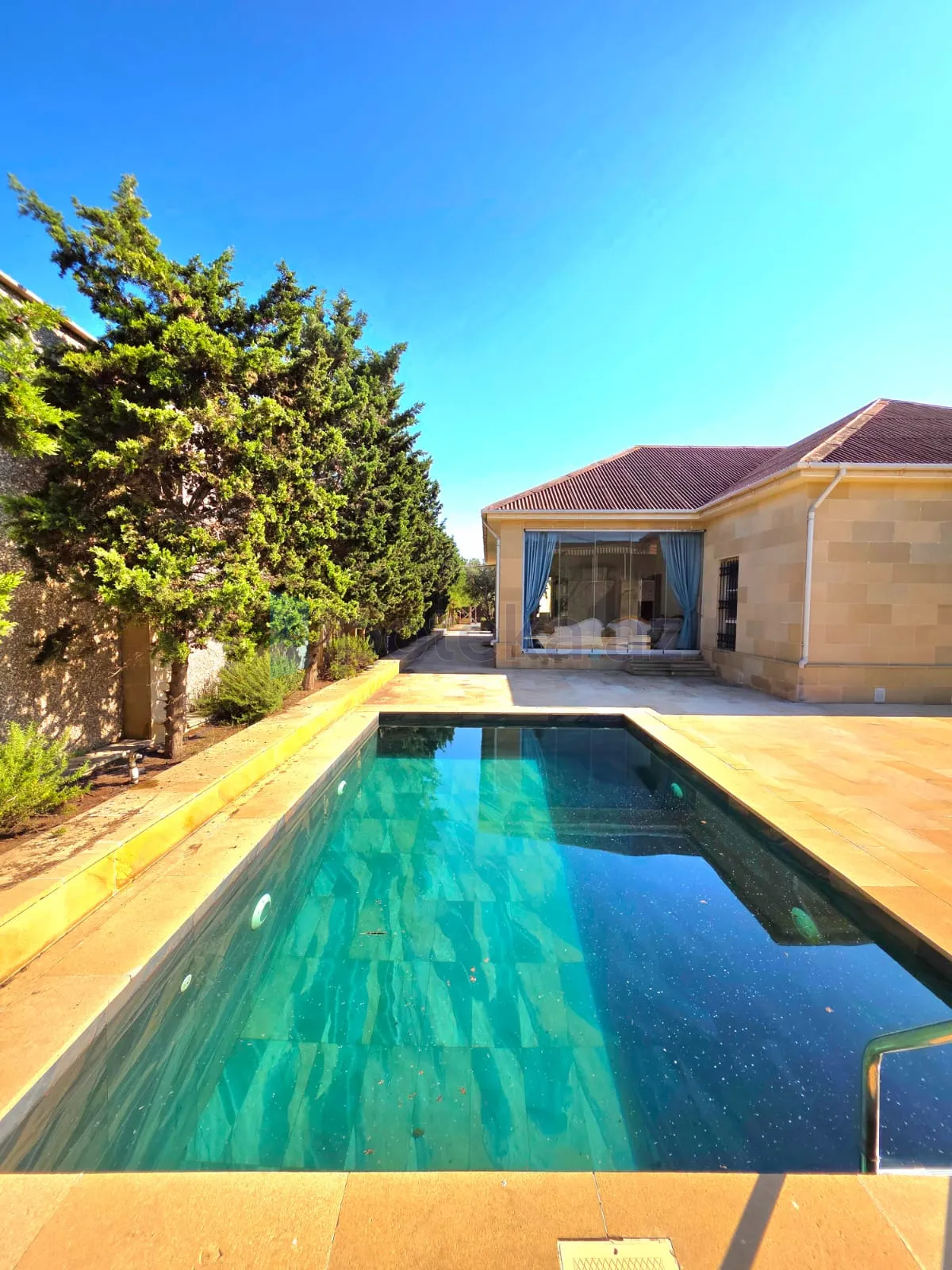 Satılır: 6 Otaq, Bağlar, Xəzər r., Şüvəlan q., 300.00 m² — Ev, villa (2)