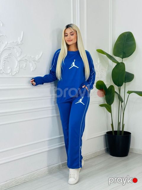 Qadınlar üçün idman dəsti - İki hissəli dəst: uzunqol sweatshirt və — Bakı