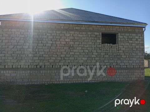 Satılır 4 otaqlı həyət evi/bağ evi 100 m²