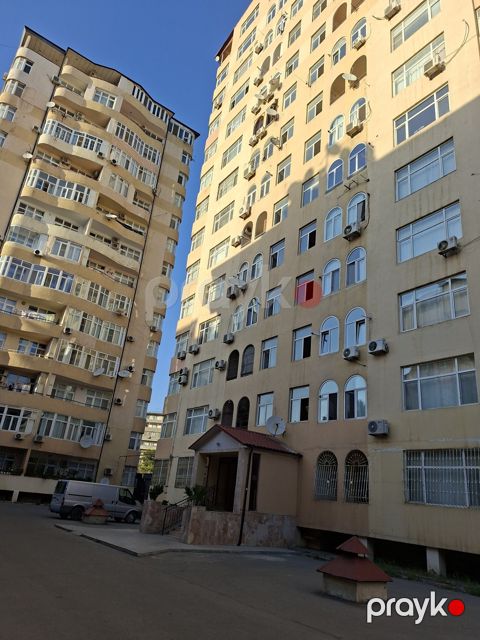 Satılır 6 otaqlı yeni tikili 270 m² — Bakı