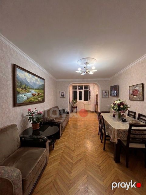 Satılır 2 otaqlı köhnə tikili 50 m² — Bakı