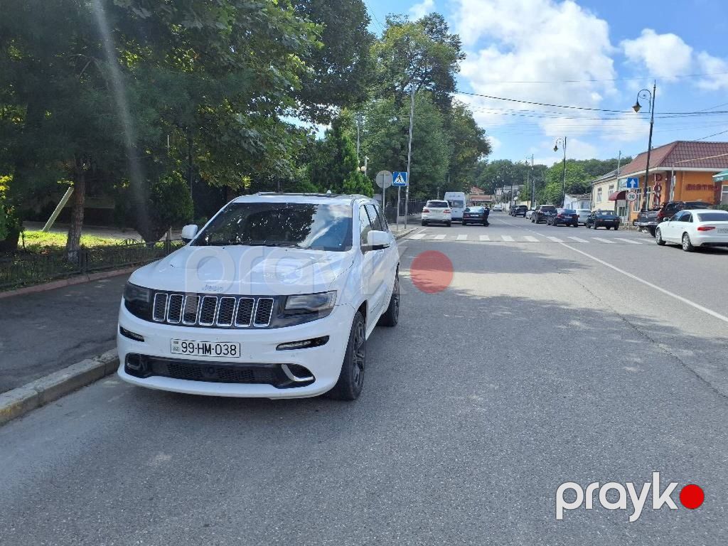 Jeep Grand Cherokee, 6.4 L, 2014 il, 155 000 km — Avtomobillər, Bakı (2)