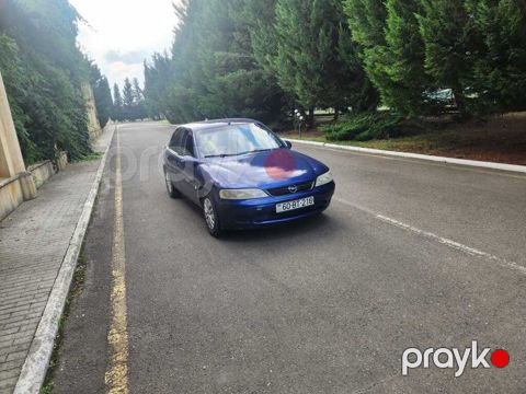 Opel Vectra, 1.6 L, 1996 il, 350 000 km — Qazax