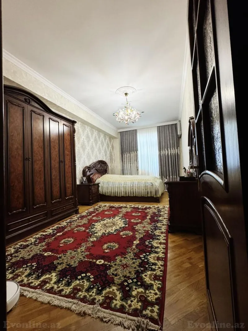 Satılır 4 otaqlı Mənzil Köhnə tikili 135 m² Bakı, Yasamal r., Elmlər Akademiyası m — Mənzil, Bakı (7)