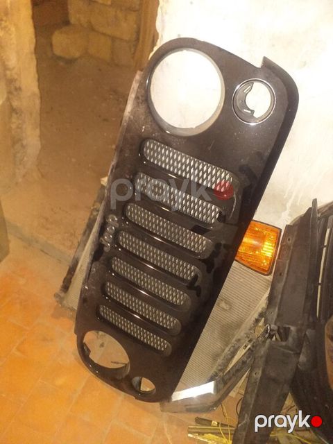 "Wrangler Niva" radiator barmaqlığı — Bakı
