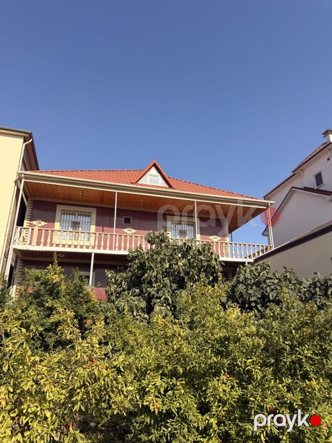 Satılır 5 otaqlı həyət evi/bağ evi 450 m² — Bakı