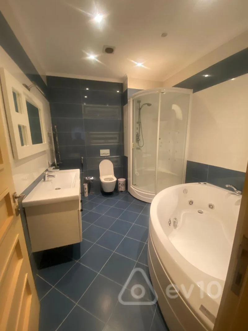 4 otaqlı mənzil, 240 m², Bakıxanov küçəsi — kirayə — Mənzil, Bakı (9)