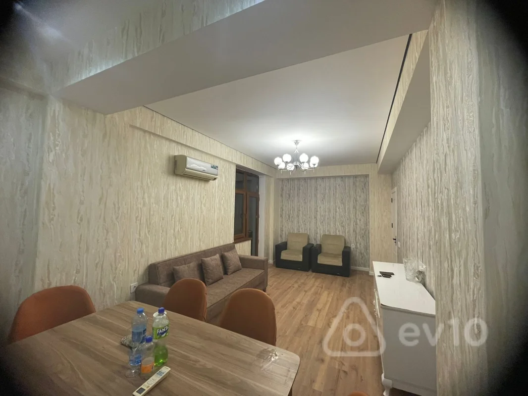 3 otaqlı mənzil, 120 m², Məhəmməd Xiyabani küç — kirayə — Bakı