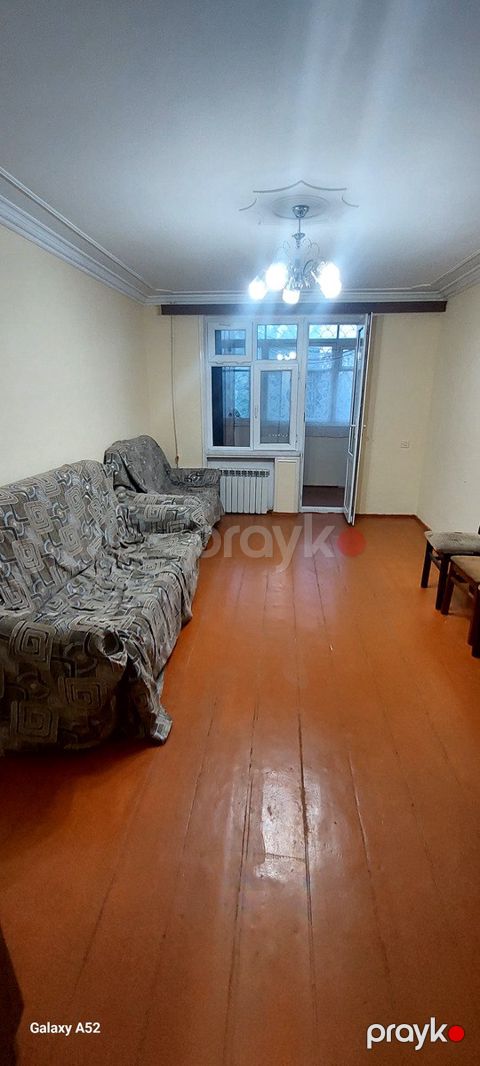 3-otaqlı mənzil, Neftçilər m., 70 m² — Bakı
