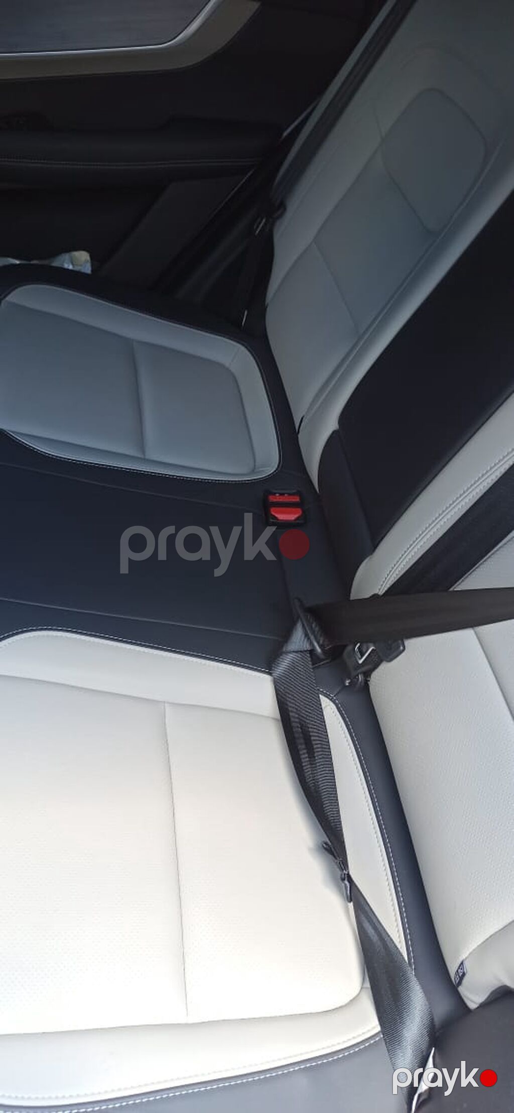 Chery Tiggo 7 Pro – ağ rəngli, qara panoramik damlı kompakt krossover — Avtomobillər, İsmayıllı (10)