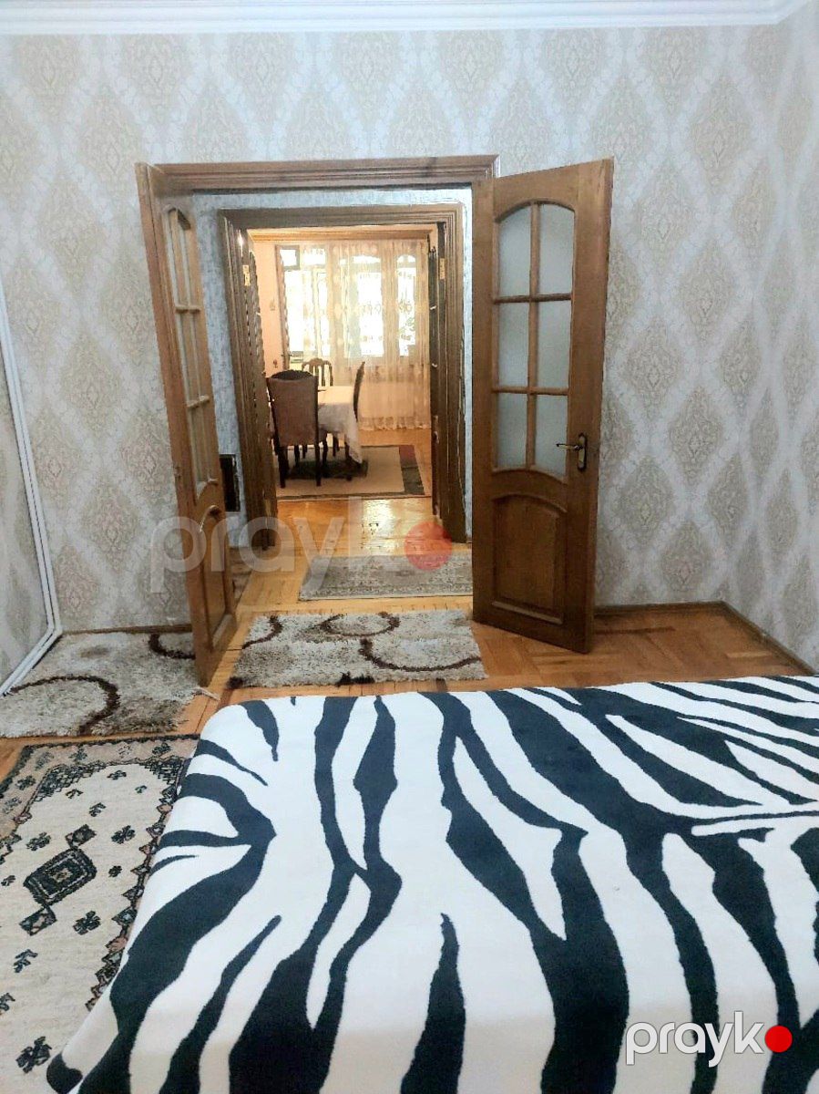 Satılır 4 otaqlı köhnə tikili 110 m² — Mənzil, Bakı (8)