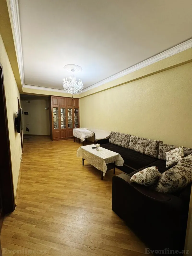 Satılır 4 otaqlı Mənzil Köhnə tikili 135 m² Bakı, Yasamal r., Elmlər Akademiyası m — Mənzil, Bakı (4)