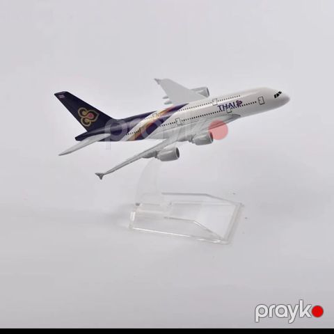 Kolleksiya fiquru Air Thai Airbus A380, 13.5x15x8 sm — Bakı