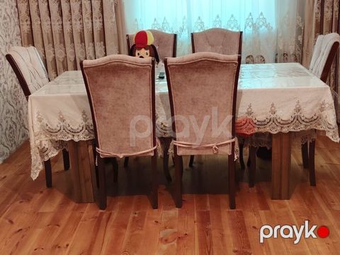 Yemək otağı üçün masa və 6 ədəd stul dəsti. Çox səliqəli, 2ci əl — Masazır