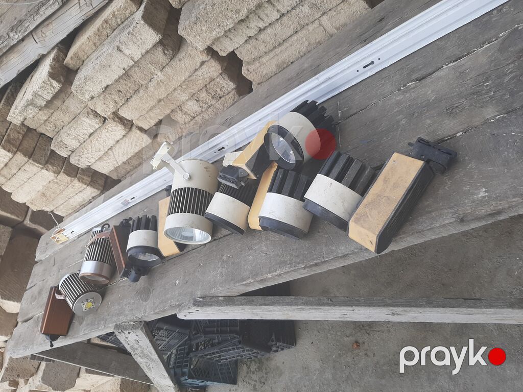 Mağaza və vitrinlər üçün LED treklight proyektor lampaları və treklər — Spot və trek lambaları, Xırdalan (2)