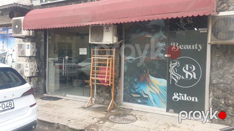 Satılır obyekt 84 m² — Bakı