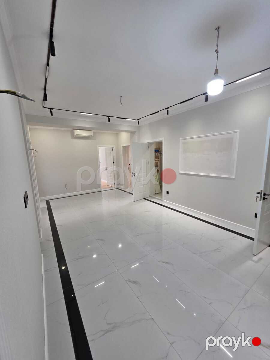 Satılır 4 otaqlı yeni tikili 211 m² — Mənzil, Bakı (2)