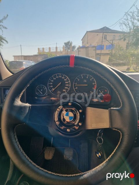Bmw momo sukan yenidir diqer modellerede qedir postavkasiz — Bakı