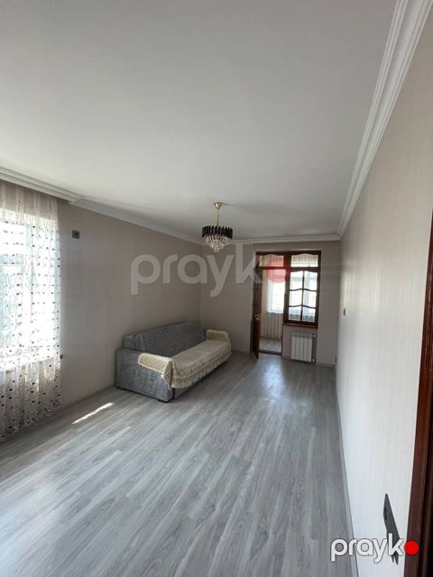Satılır 2 otaqlı köhnə tikili 45 m² — Bakı