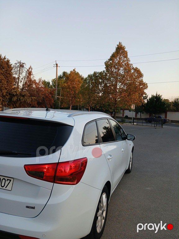 Kia Ceed, 1.6 L, 2014 il, 290 000 km — Avtomobillər, Bakı (11)