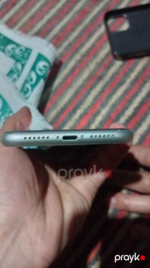 Apple iPhone 11 Yellow 128GB/4GB — Bakı