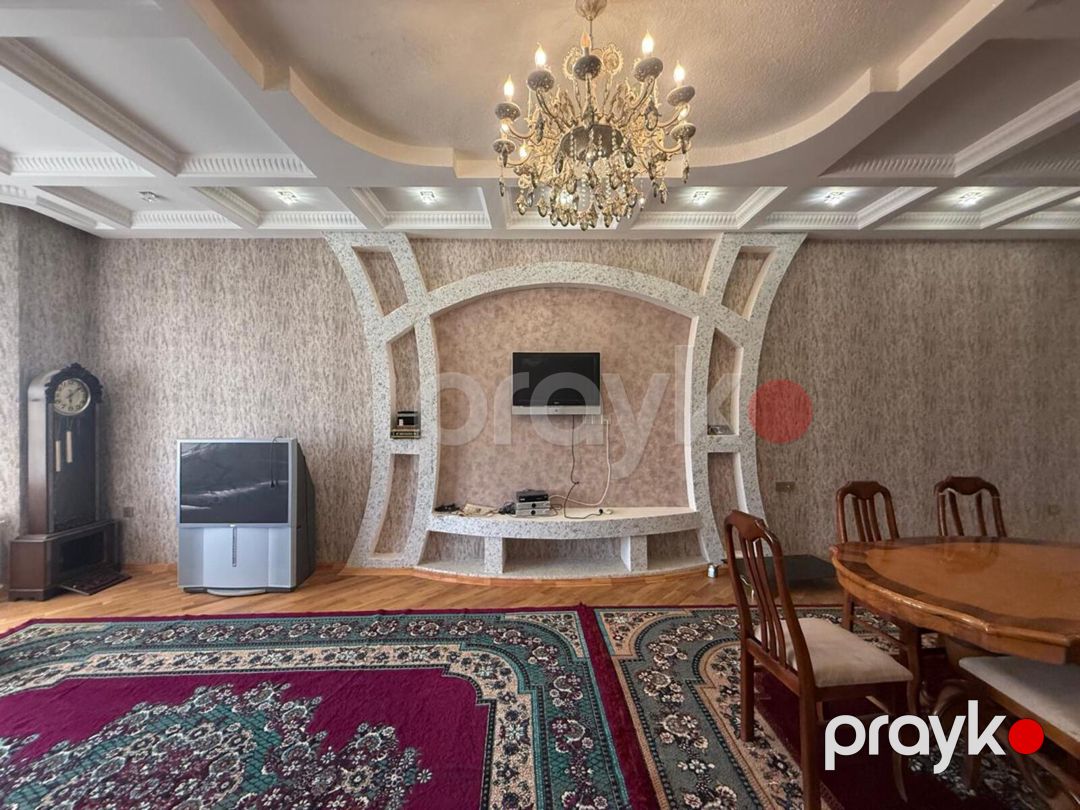 Satılır 5 otaqlı həyət evi/bağ evi 450 m² — Ev, villa, Bakı (8)