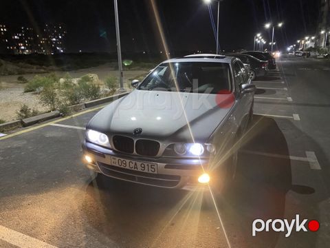 BMW 5 Series E39 sedan – gümüşü rəngli, 4 qapılı. Yaxşı vəziyyətdədir — Bakı