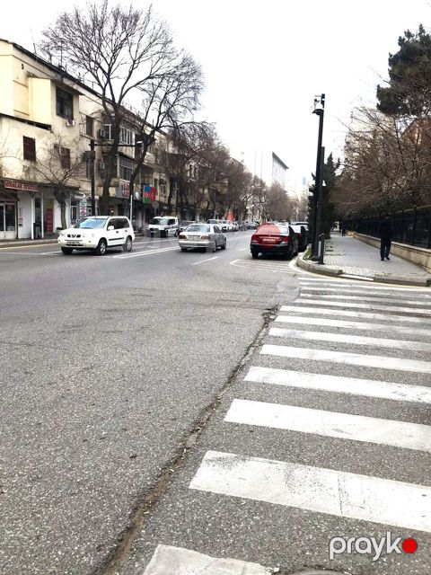 Satılır 2 otaqlı köhnə tikili 50 m² — Bakı