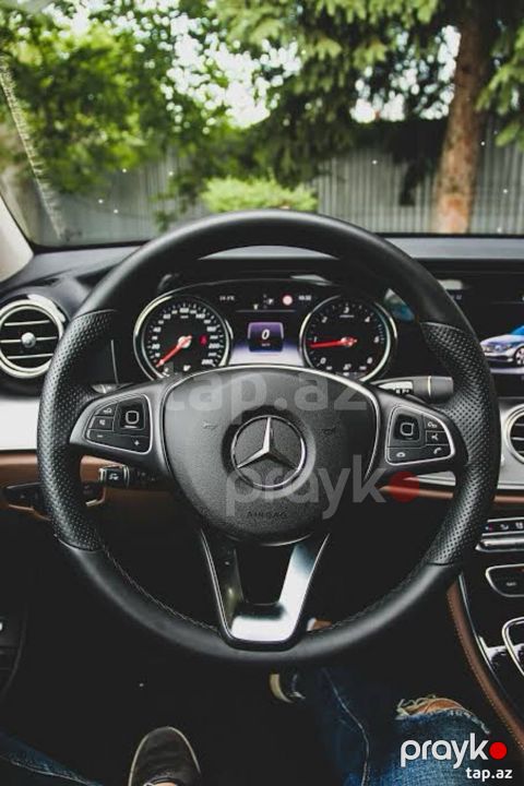 Mercedes W213 sükanı — Bakı