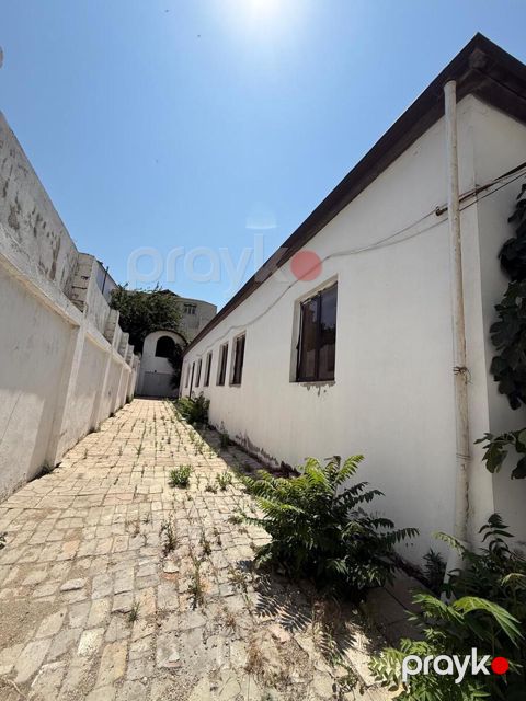 Satılır obyekt 385 m² — Bakı