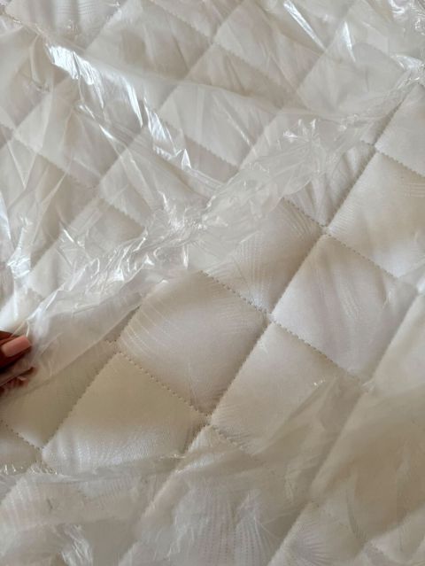 Təzə Matras satılır qiyməti 75 manat ölçü uzunu 1.75 sm eni 1.55 sm — Mehdiabad