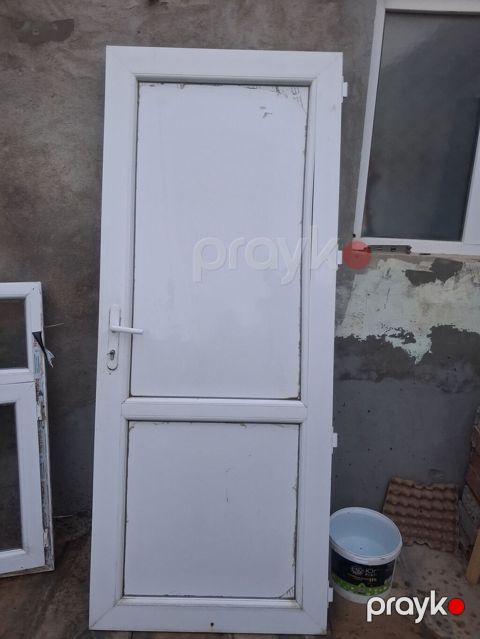 PVC qapı və pəncərə paketi 2 si Birlikde 120 Azn 1iL Evin icinde — Pirəkəşkül