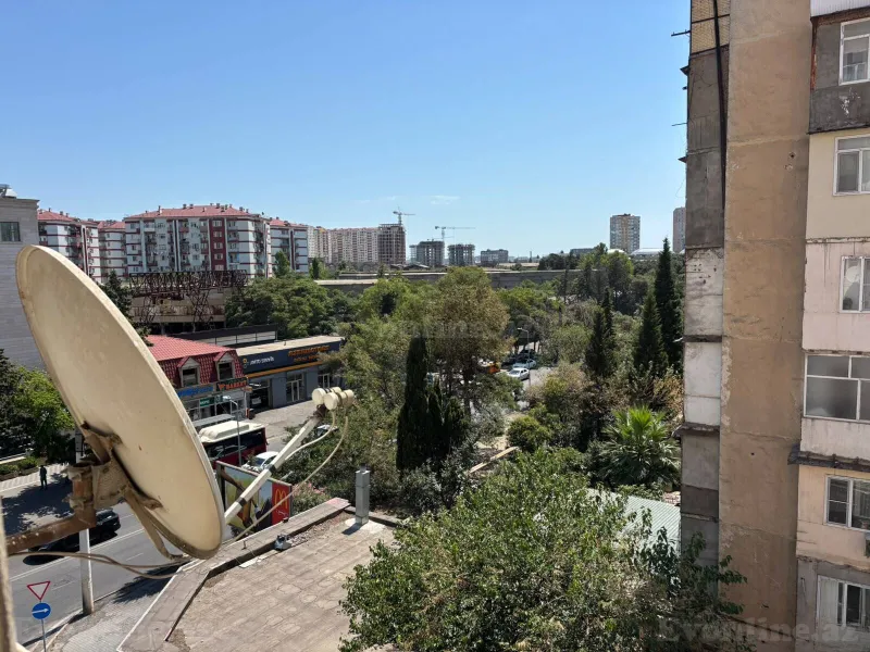 Satılır 2 otaqlı Mənzil Köhnə tikili 35 m² Bakı, Binəqədi r., Azadlıq prospekti m., 8-ci mikrorayon — Mənzil, Bakı (7)