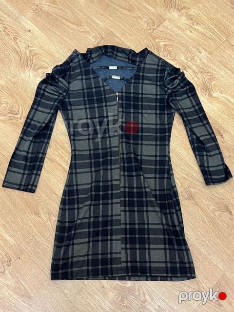 Qara-boz rəngli dama (plaid) naxışlı qadın paltarı - Model: dizə — Bakı