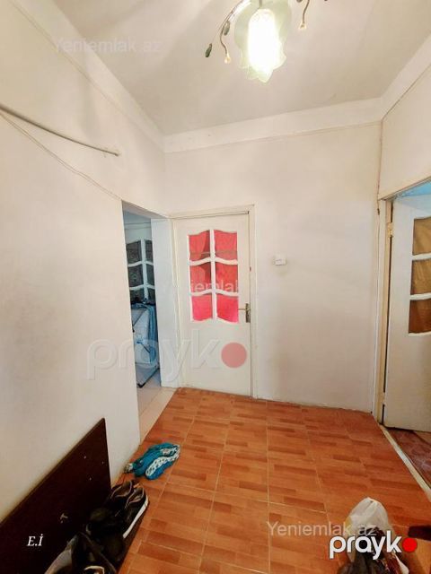 Satılır 2 otaqlı Bina evi menzil (Köhnə tikili), 60 m², 18-ci mikrorayon — Sumqayıt