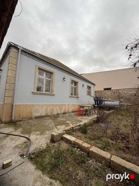 Satılır 4 otaqlı həyət evi/bağ evi 180 m² — Bakı