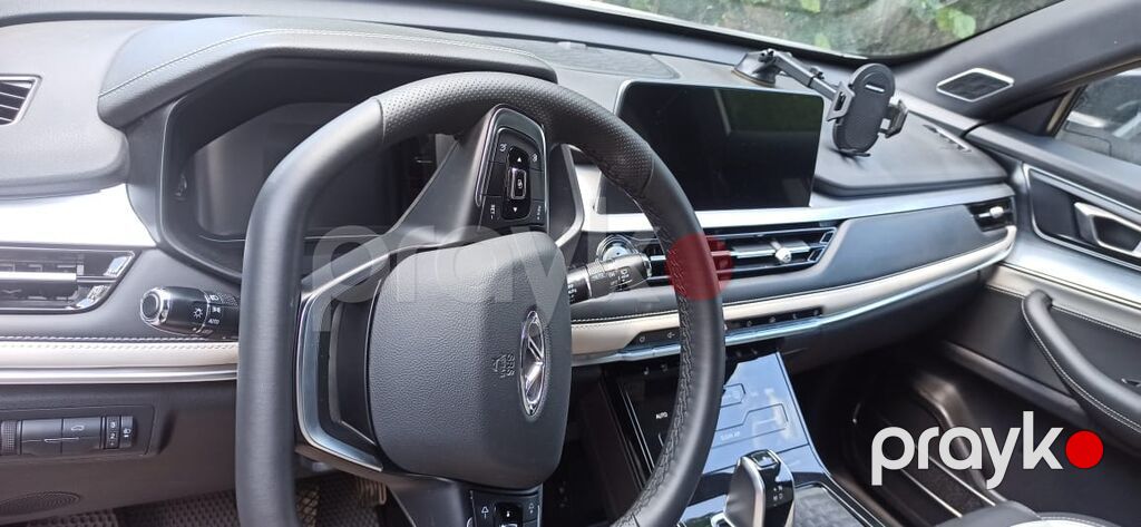 Chery Tiggo 7 Pro – ağ rəngli, qara panoramik damlı kompakt krossover — Avtomobillər, İsmayıllı (4)