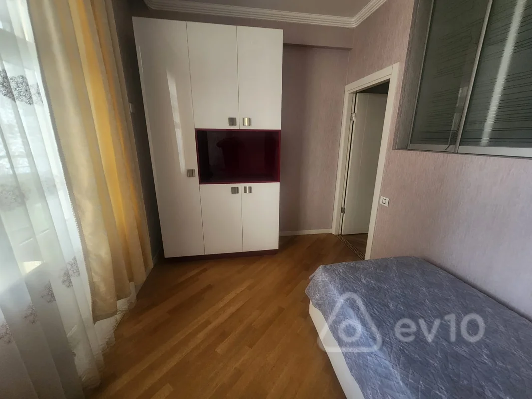 4 otaqlı mənzil, 175 m², Koroğlu Rəhimov küçəsi — kirayə — Mənzil, Bakı (8)