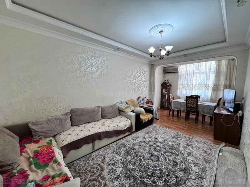 Satılır 3 otaqlı Mənzil Köhnə tikili 70 m² Bakı, Binəqədi r., Azadlıq prospekti m., 7-ci mikrorayon — Mənzil, Bakı (7)