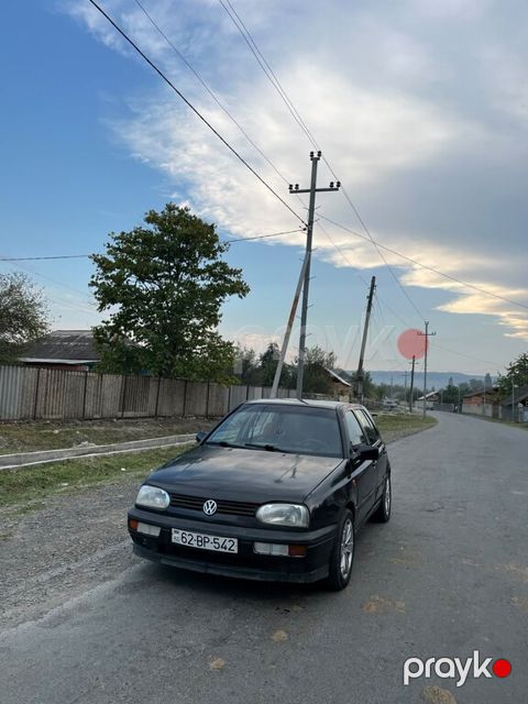 Volkswagen Golf, 2.0 L, 1992 il, 250 000 km — Zaqatala