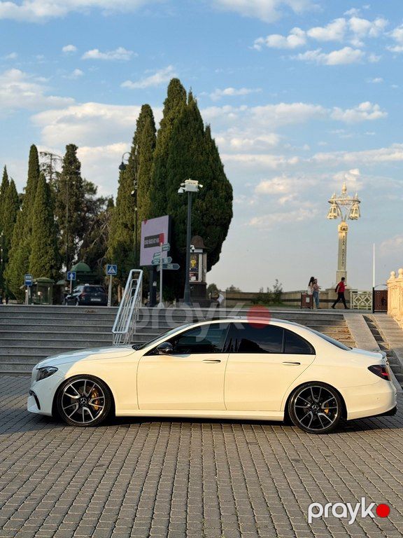 Mercedes E 300, 2.0 L, 2017 il, 185 000 km — Avtomobillər, Gəncə (10)