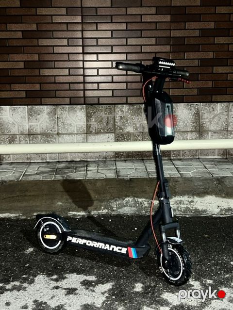 İşlənmiş Elektrik samokat 8", 501 - 750 Vt, 16 - 25 km/s, Ünvandan götürmə, Ödənişli çatdırılma — Mehdiabad
