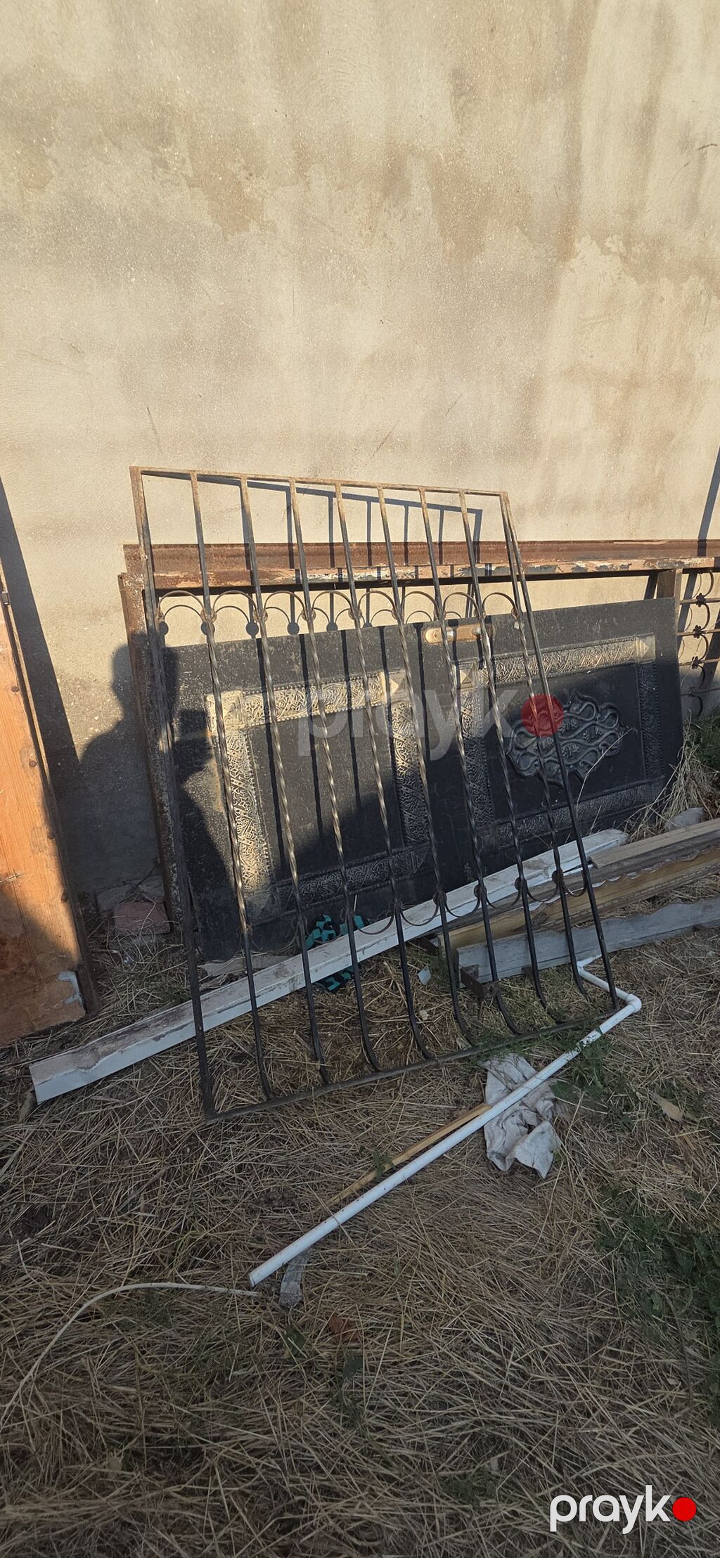 Dəmir barmaqlığ eni 1.05 hündürlüyü 1.40 Möhkəm metall konstruksiya — Pəncərələr, qapılar, balkonlar, Masazır (3)