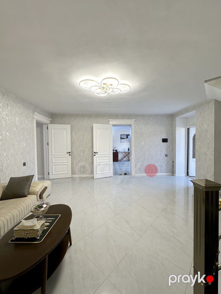 Satılır 6 otaqlı həyət evi/bağ evi 300 m² — Ev, villa, Bakı (9)