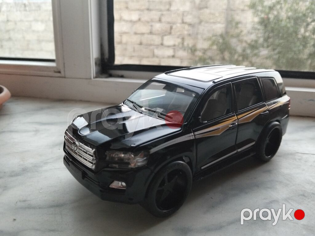 1.24 model Toyota Land Cruiser 200 (VX‑R V8) yan güzgüsü var sadəcə — Modellar, Bakı (4)