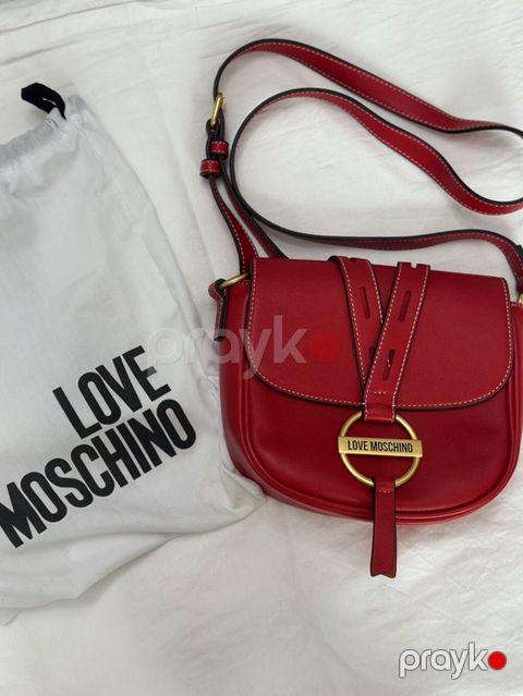 Yeni Love Moschino çiyin çantası - Rəng: parlaq qırmızı - Material — Bakı