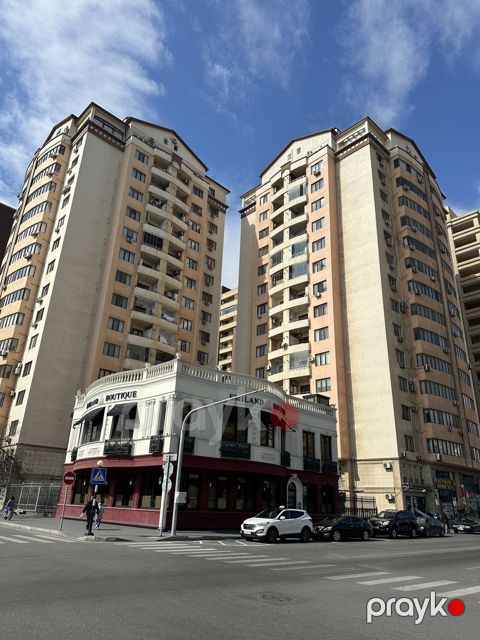 Satılır 3 otaqlı yeni tikili 130 m² — Bakı