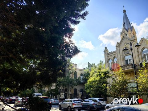 Satılır 3 otaqlı köhnə tikili 80 m² — Bakı